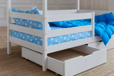 Детская кровать для мальчика белый с ящиками