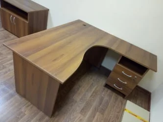 Стол эргономичный (правый) Альфа 62.21 орех Пегас