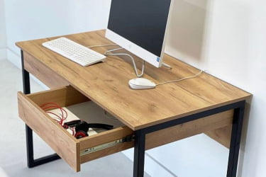 Детский маленький стол SMU-01 белое дерево/белый муар