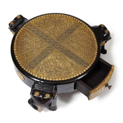 Столик Secret De Maison 3 SLONA ( mod. ND-005) дерево манго/латунная чеканка, Dia 48. В 19 см, этническая роспись