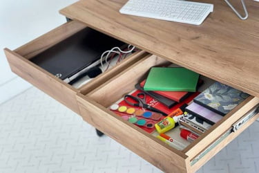 Детский маленький стол SMU-01 белое дерево/белый муар