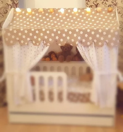 Балдахин для кроватки серые звезды на белом_0