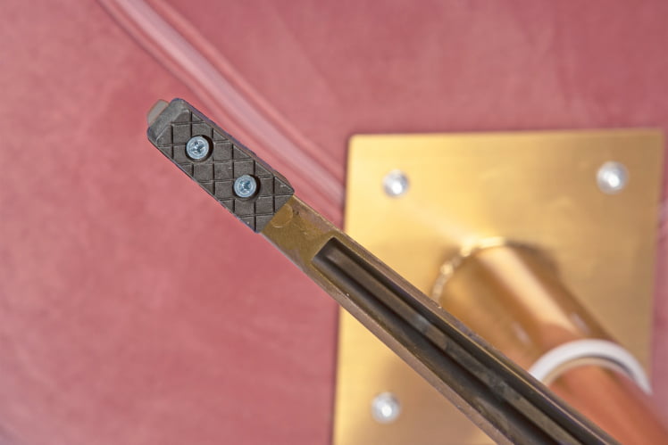 Кресло дизайнерское DOBRIN SWAN gold розовый велюр BLUVEL5_10