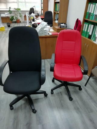 Кресло руководителя СН747 красный 36-161_3