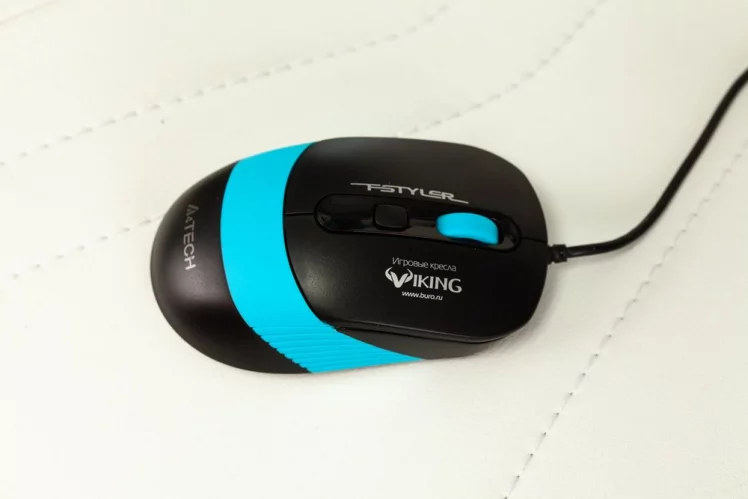 Геймерское кресло Бюрократ ZOMBIE RUNNER Белый-голубой_5